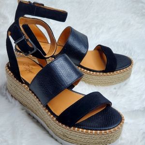 Crown Vintage Women’s Sandal